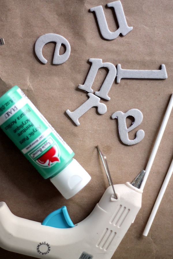 Little letter cupcake topper diy